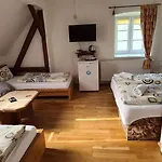 Pod Lipou Gasthuis 3*
