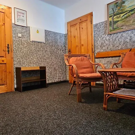 Pod Lipou بيت ضيافة Loučovice