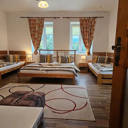 Pod Lipou Лоучовице