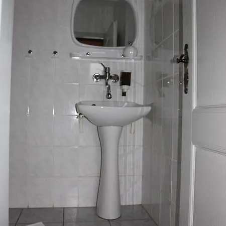 Pod Lipou Лоучовице