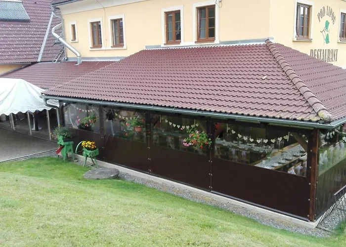 Pod Lipou Konukevi